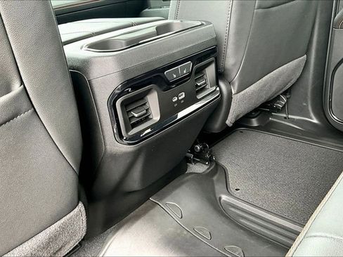 Used 2025 GMC Sierra 1500 AT4 w/ AT4 Premium Package AWD/4WD image 14