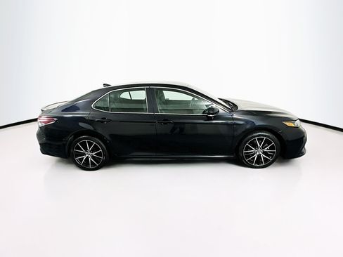 Used 2024 Toyota Camry SE FWD image 10