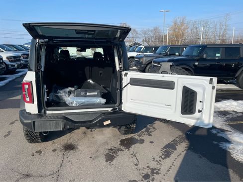 New 2025 Ford Bronco Badlands image 10