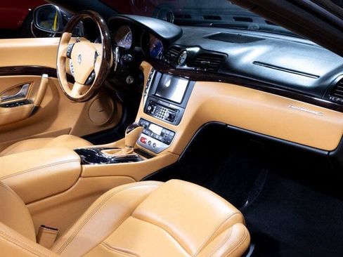 Used 2015 Maserati GranTurismo Convertible RWD image 54