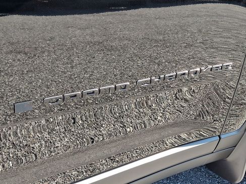 New 2025 Jeep Grand Cherokee L Altitude image 13