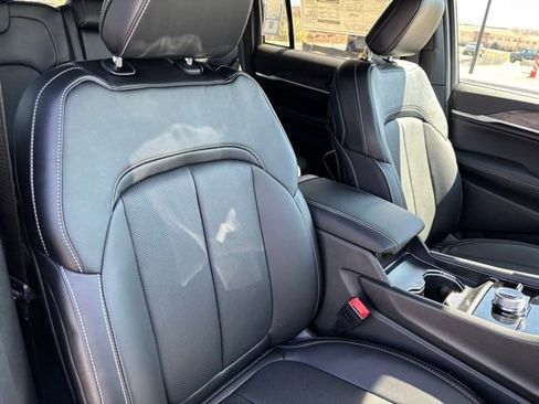 New 2026 Jeep Grand Cherokee Limited AWD/4WD image 24