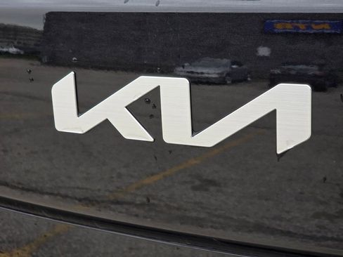 Used 2025 Kia Soul LX image 13