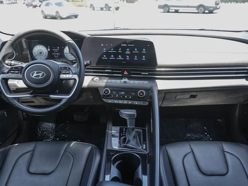 Used 2024 Hyundai Elantra Limited FWD image 12
