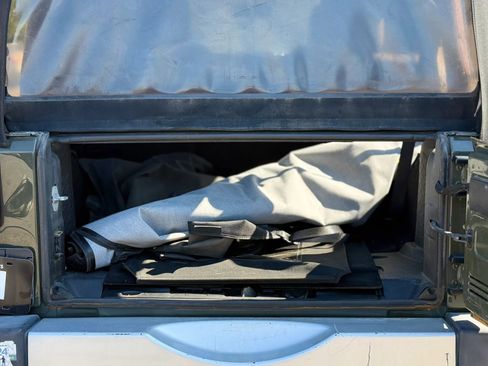 Used 2015 Jeep Wrangler Unlimited Sahara w/ Connectivity Group image 26