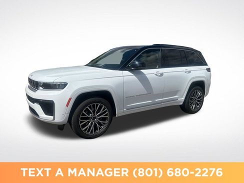 New 2026 Jeep Grand Cherokee Summit AWD/4WD image 1