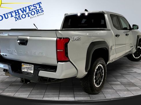 Used 2024 Toyota Tacoma TRD Off-Road w/ TRD Off Road Premium Package AWD/4WD image 6