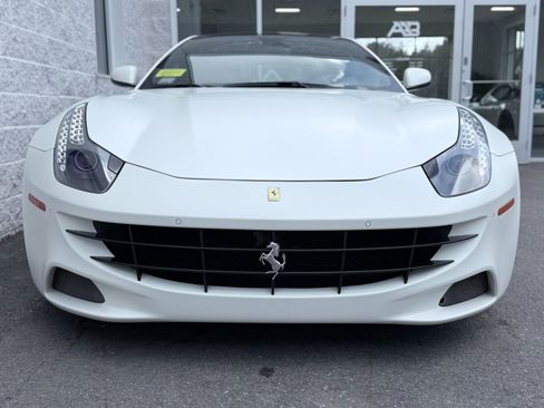 Used 2012 Ferrari FF image 9