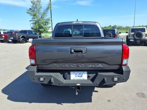 Used 2021 Toyota Tacoma SR w/ SR Convenience Package RWD image 4