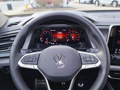 New 2026 Volkswagen Atlas Peak Edition AWD/4WD image 24