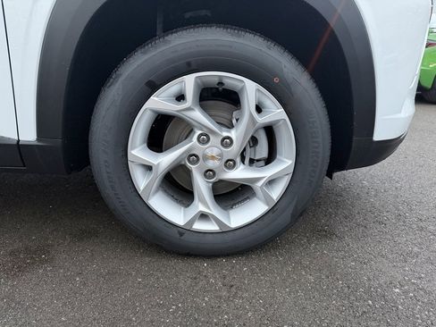 New 2026 Chevrolet Trax LS w/ LS Convenience Package image 25