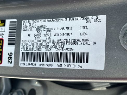 Used 2025 Toyota Tacoma SR5 AWD/4WD image 43