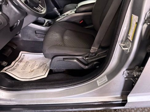 Used 2017 Dodge Journey SE image 21