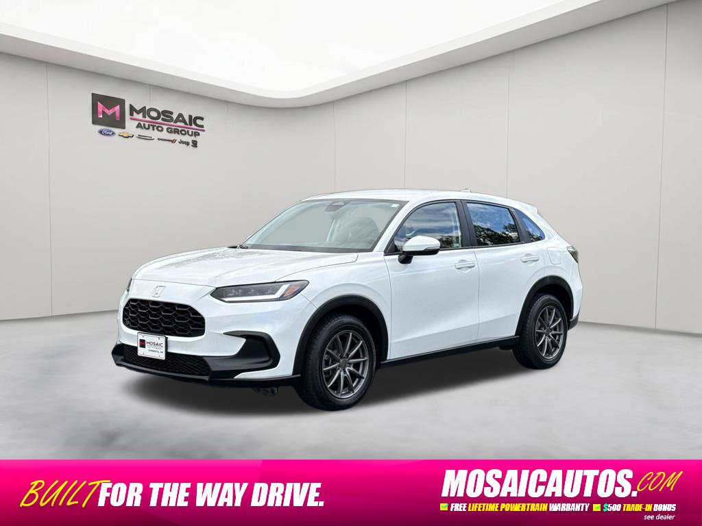 Used 2023 Honda HR-V LX image 3