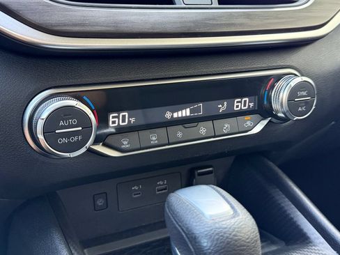 Used 2025 Nissan Altima 2.5 SV w/ SV Special Edition Package FWD image 25