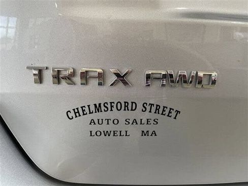 Used 2022 Chevrolet Trax LT w/ Driver Confidence Package AWD/4WD image 32