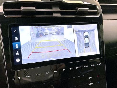 Certified 2023 Hyundai Santa Cruz Limited image 16