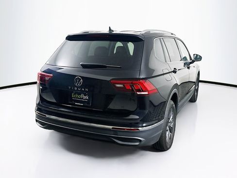 Used 2023 Volkswagen Tiguan SE image 9