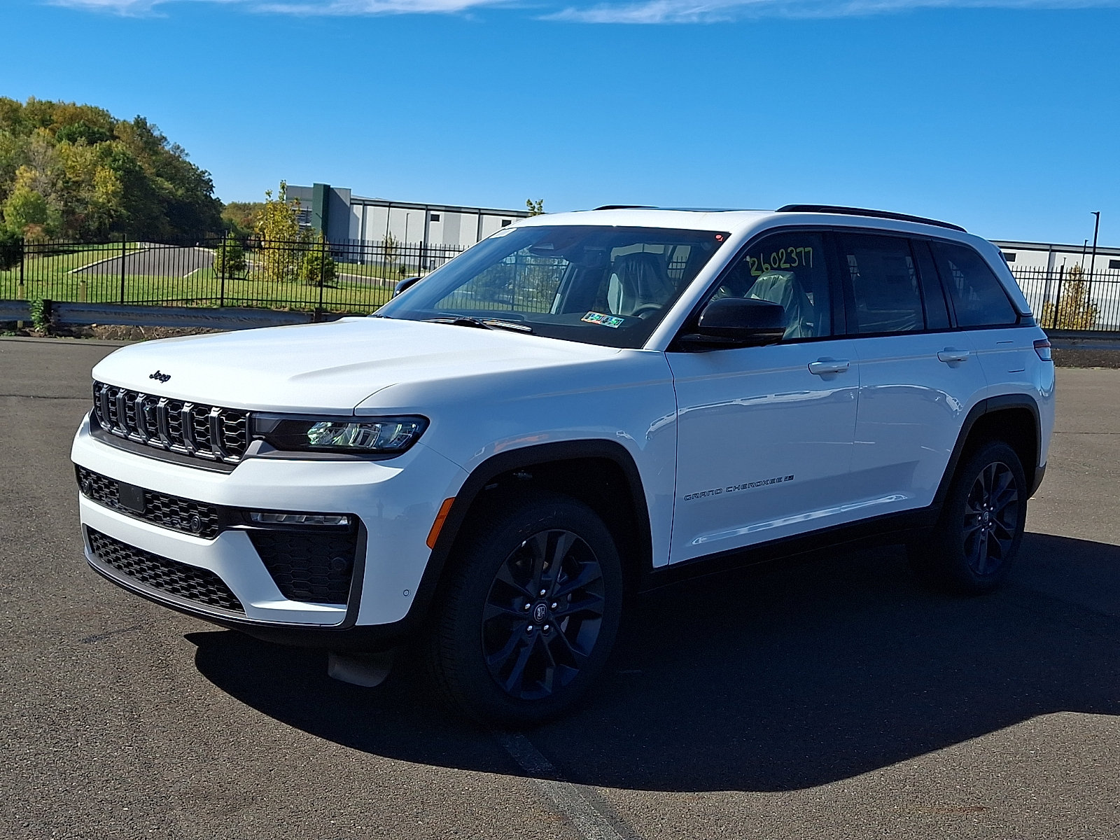 New 2026 Jeep Grand Cherokee Limited AWD/4WD image 2
