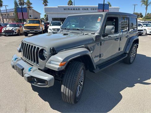 Used 2022 Jeep Wrangler Unlimited Sahara image 11