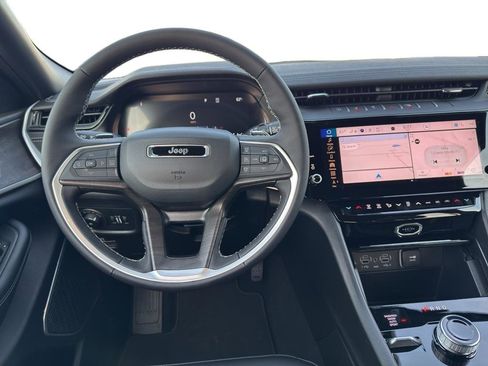 New 2026 Jeep Grand Cherokee L Limited image 9