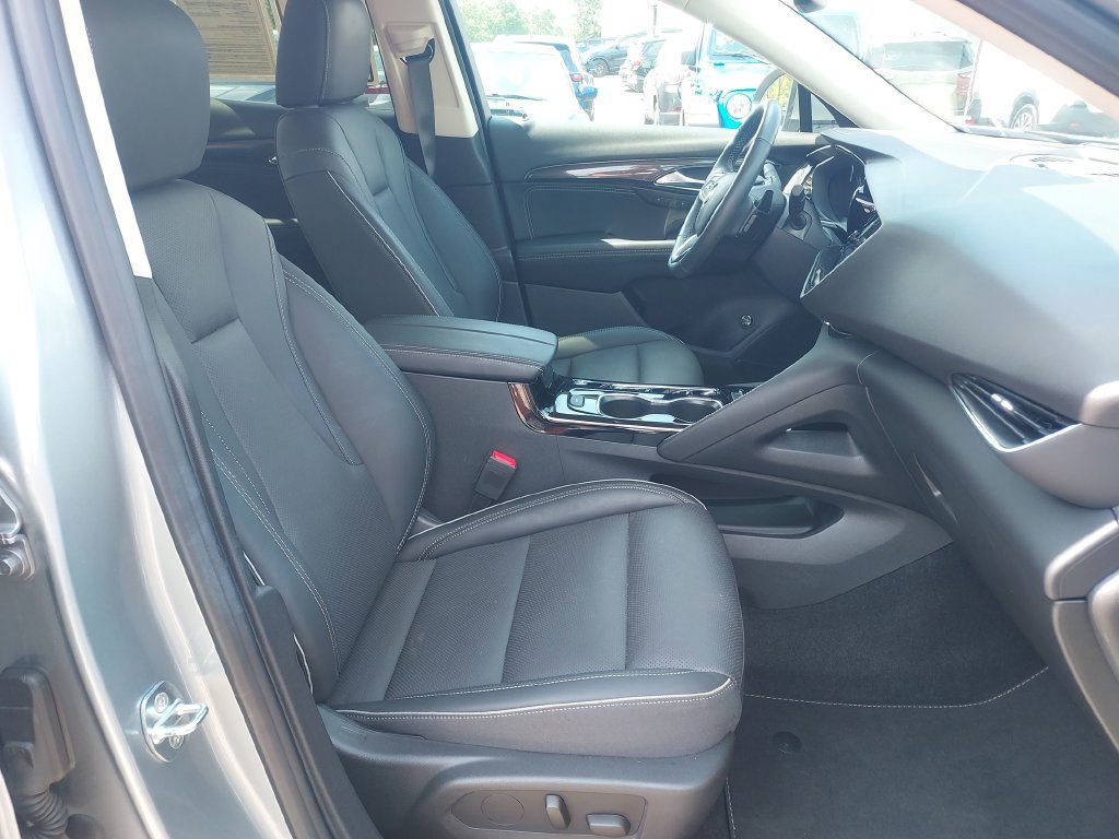 Used 2023 Buick Envision Essence FWD image 32