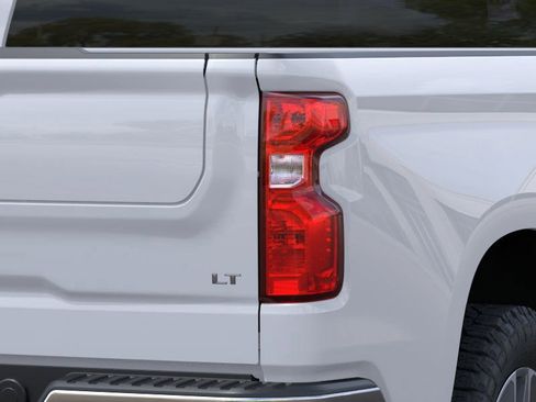 New 2026 Chevrolet Silverado 1500 LT w/ Z71 Off-Road Package image 11