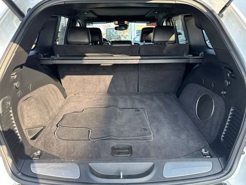 Used 2020 Jeep Grand Cherokee Overland image 33