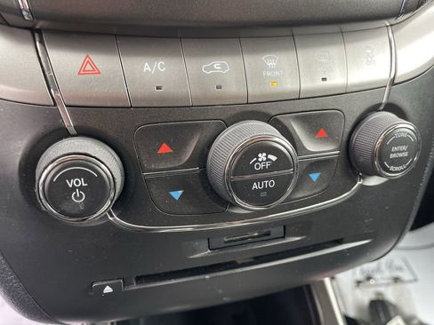 Used 2019 Dodge Journey Crossroad image 17