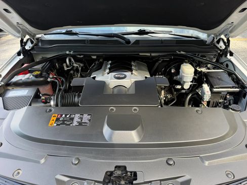 Used 2018 Cadillac Escalade ESV Luxury RWD image 30