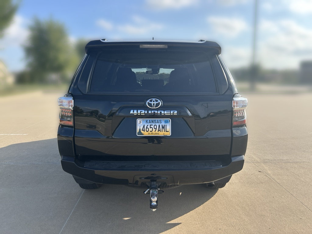Used 2024 Toyota 4Runner SR5 AWD/4WD image 5