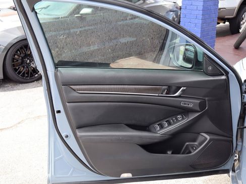 Used 2021 Honda Accord Touring image 13