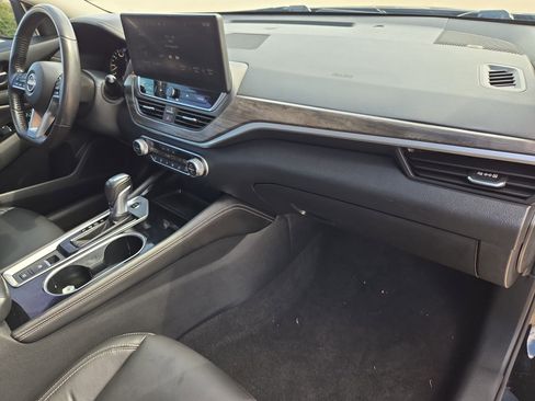 Used 2024 Nissan Altima 2.5 SL FWD image 33