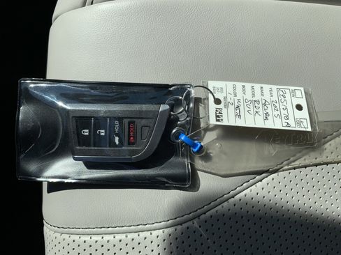 Used 2025 Acura RDX SH-AWD w/ Technology Package image 37