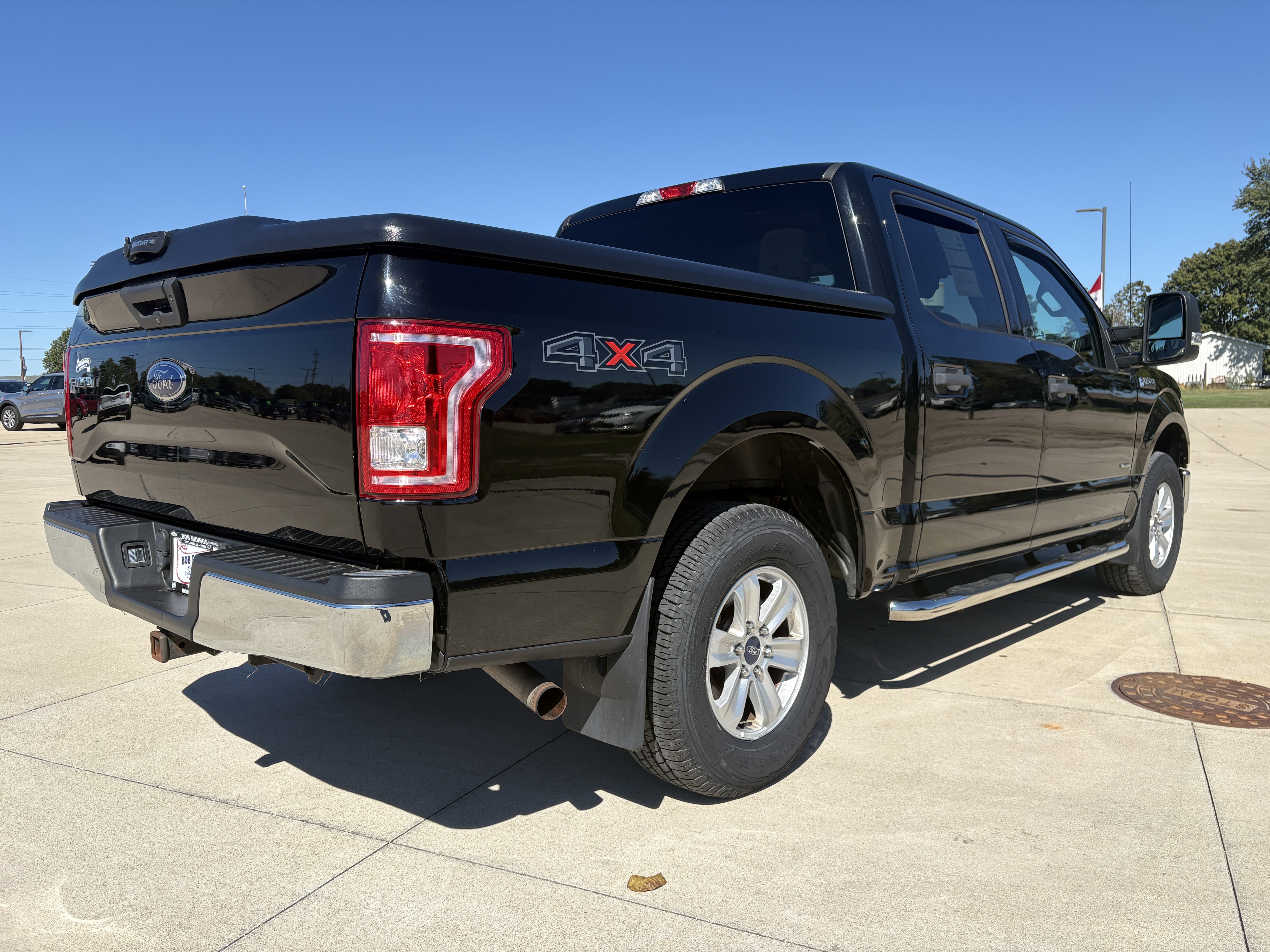 Used 2017 Ford F150 XLT w/ Trailer Tow Package AWD/4WD image 4