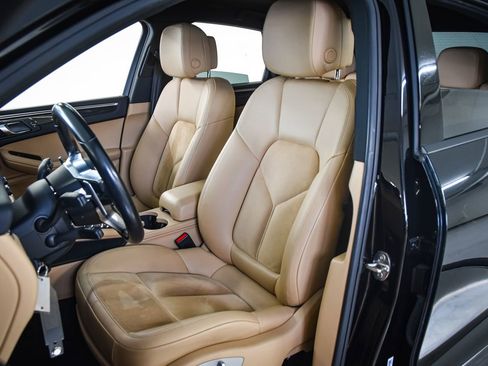 Used 2018 Porsche Macan image 5