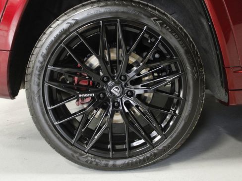 Used 2025 Jeep Grand Cherokee L Summit image 23