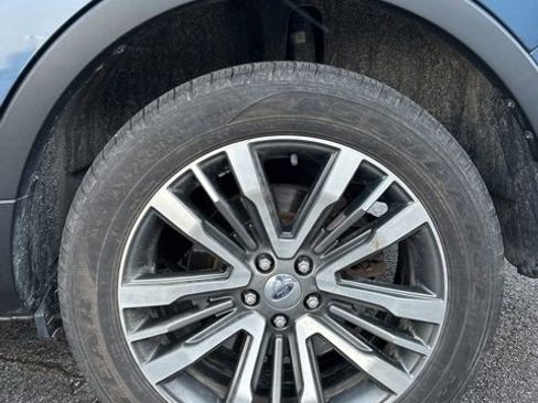 Used 2018 Ford Explorer Platinum image 10