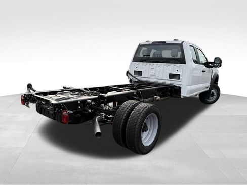 New 2025 Ford F450 XL image 4