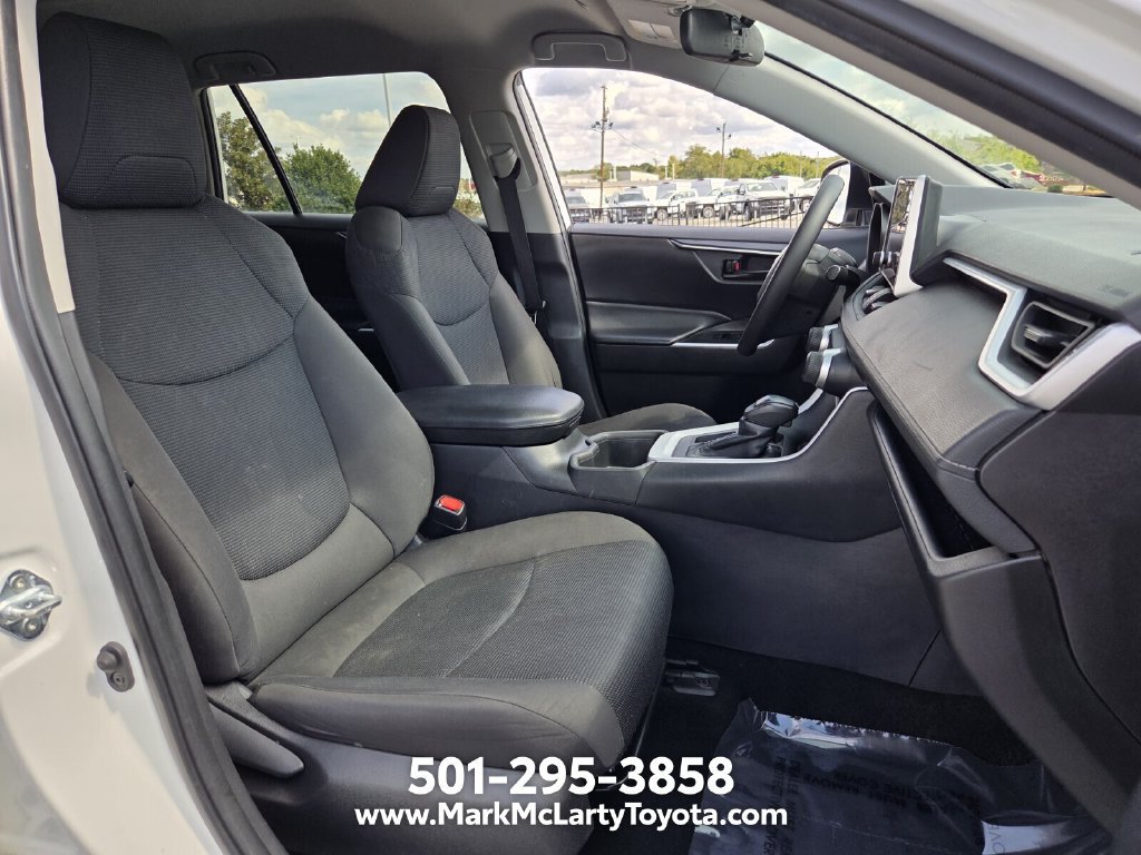 Used 2024 Toyota RAV4 LE FWD image 15