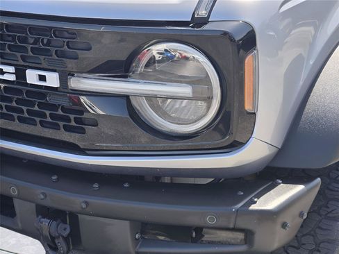 Used 2022 Ford Bronco Wildtrak AWD/4WD image 10