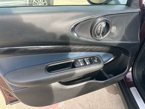 Used 2018 MINI Cooper Clubman w/ Cold Weather Package image 16