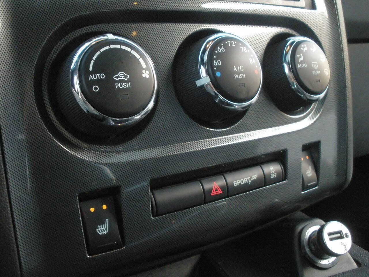 Used 2012 Dodge Challenger SXT Plus RWD image 38