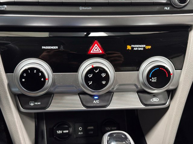 Used 2019 Hyundai Elantra SE FWD image 15