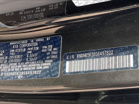 Used 2025 Kia Carnival FWD image 32