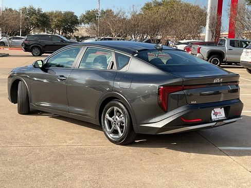 Used 2025 Kia K4 LXS image 7