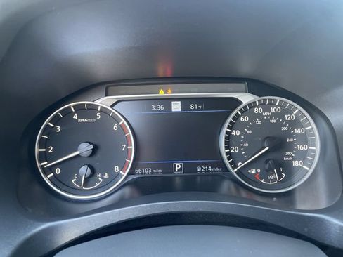 Used 2023 Nissan Altima 2.0 SR FWD image 11