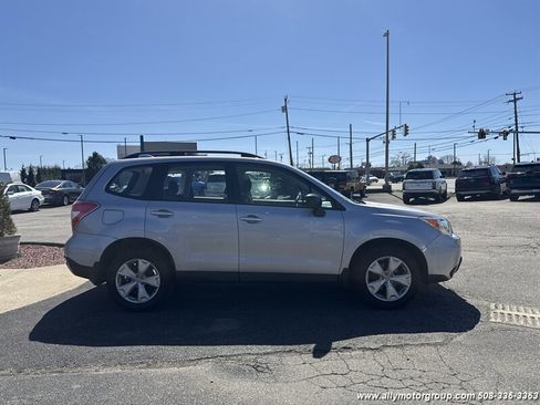 Used 2016 Subaru Forester 2.5i w/ Alloy Wheel Package image 4