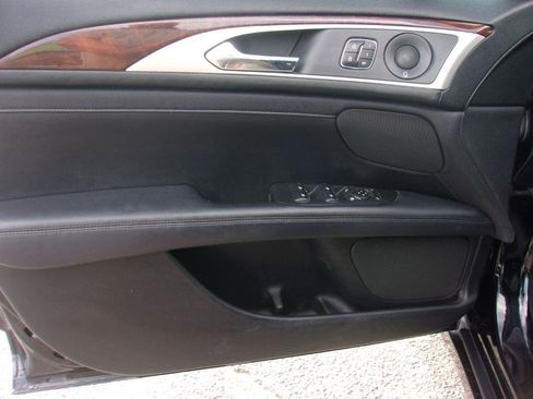 Used 2018 Lincoln MKZ Reserve FWD image 13