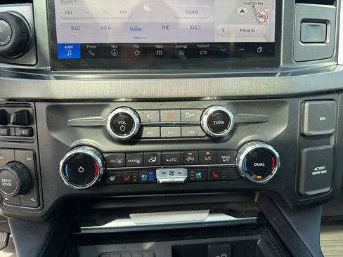 Used 2025 Ford F250 Platinum image 38